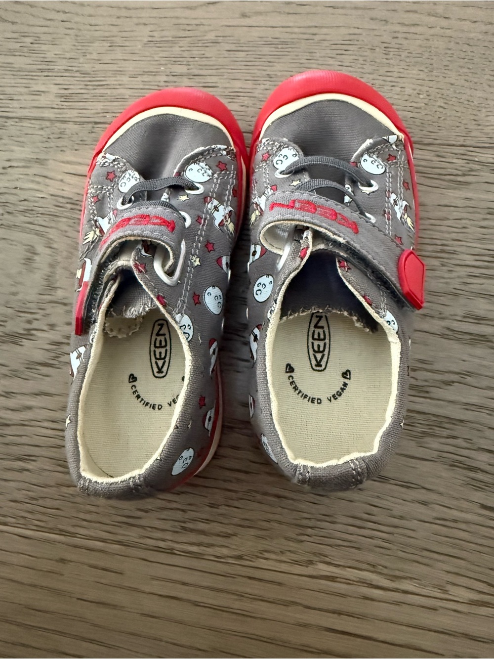 Keen Gray Canvas Sneakers with Velcro NWOB Toddler 8 - Picture 3 of 6